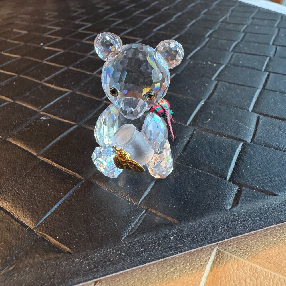 Swarovski Kris Bear Honey Pot Figurine 213068 with Bee Retired